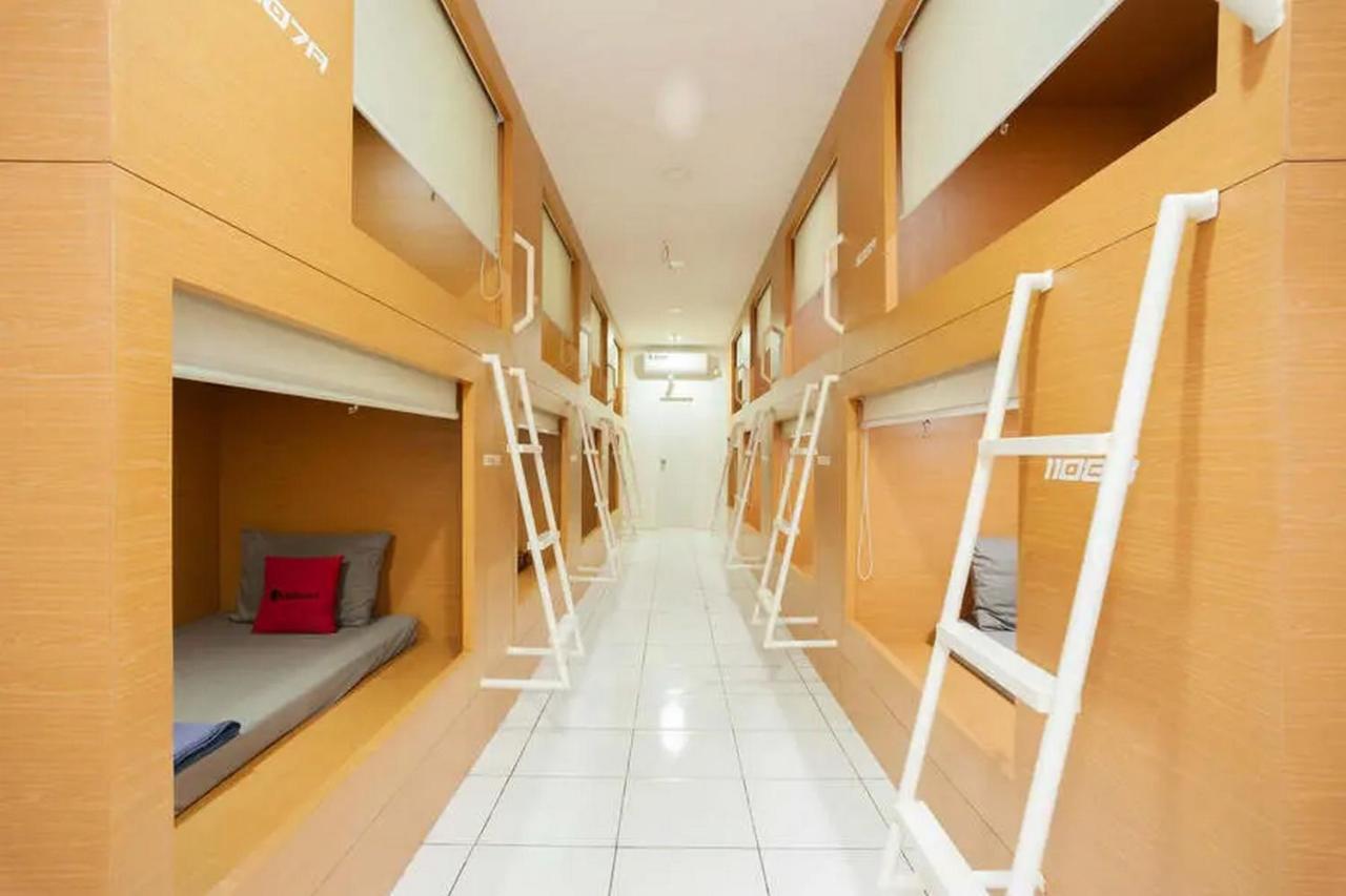 Reddoorz Hostel Near Taman Puring Джакарта Екстериор снимка