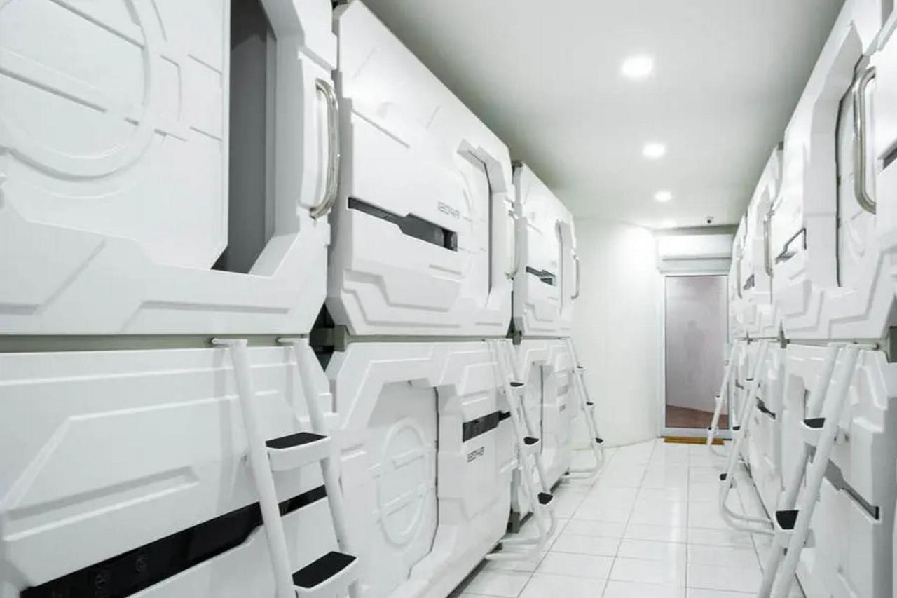 Reddoorz Hostel Near Taman Puring Джакарта Екстериор снимка